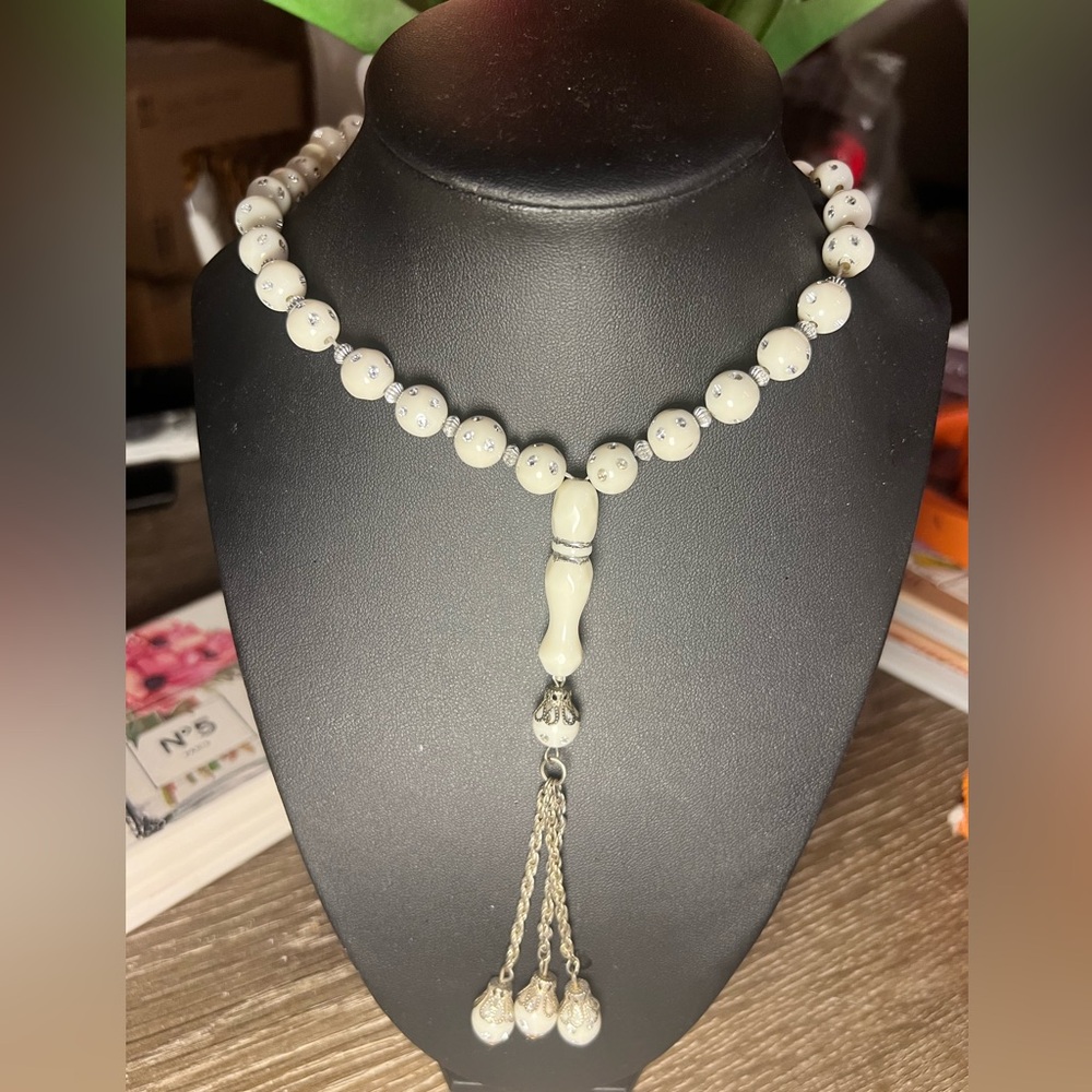 White Beaded Necklace with Studs Inlay